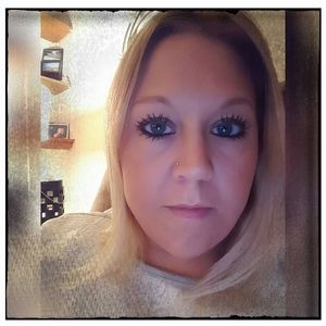 Meet your Posher, Becky